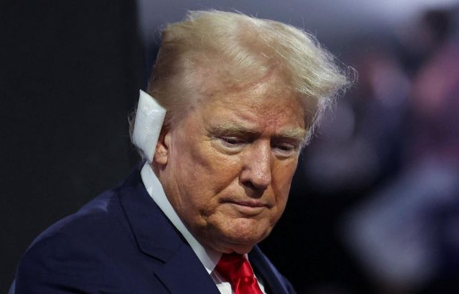 Трамп после разговора с Зеленским снова заявил о намерении посадить Украину и рф за стол переговоров.