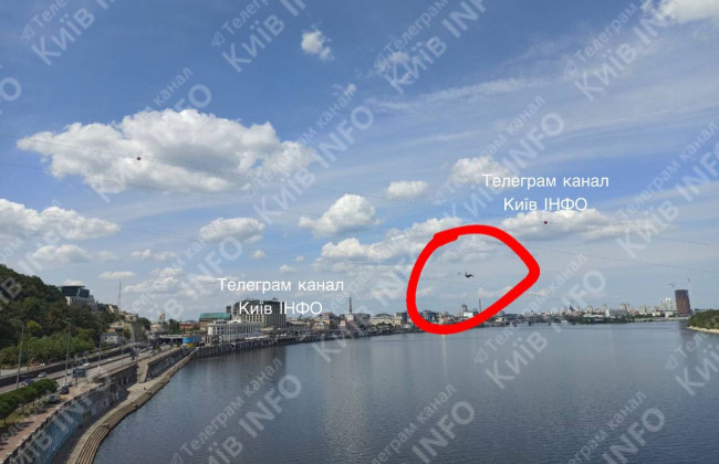 Рятувальники шукають дівчину, яка впала у Дніпро через обрив тросу атракціону