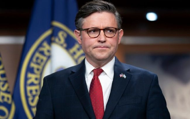 Спикер Палаты представителей США Майк Джонсон призвал Джо Байдена немедленно уйти в отставку