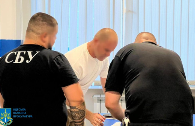 1,4 млн гривен убытков на восстановлении домов, поврежденных российскими обстрелами: подозревают главу сельсовета в Одесской области