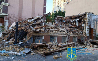 Поліція проводить обшуки у власників будинку та в будівельній компанії, яка знесла Садибу Зеленських у Києві