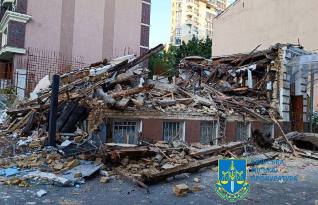 Полиция проводит обыски у владельцев дома и в строительной компании, снесшей Усадьбу Зеленских в Киеве