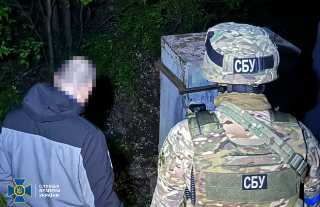 «Охотился» на релейные шкафы Укрзализныци и корректировал удары по Одессе: СБУ задержала российского агента