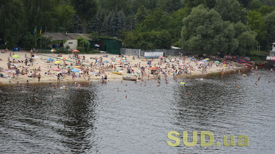 Купаться запрещено – в Киеве проверили воду на 15 пляжах