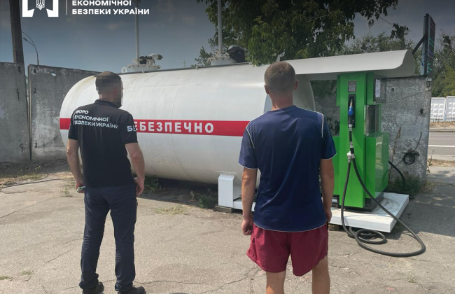 БЭБ прекратило работу 8 нелегальных АЗС на Киевщине