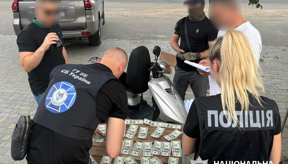 Предприниматель в Одессе организовал схему незаконного выезда в Молдову за $7 тысяч