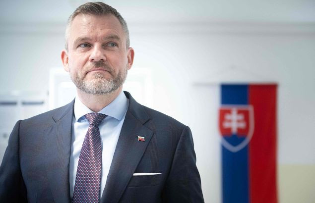 Президент Словакии Пеллегрини угрожает Украине из-за прекращения транзита нефти «Лукойла»