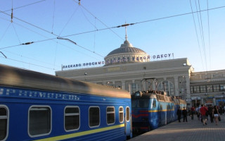 Укрзализныця увеличила количество мест из Киева в Одессу на курортный сезон: график поездов