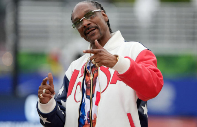 Сергей Бубка и рэпер Снуп Догг понесут олимпийский огонь во Франции