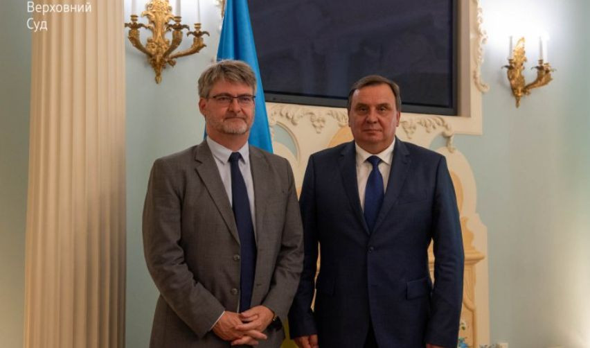 Глава ВС Станислав Кравченко провел встречу с Послом Франции в Украине Гаэлем Весьером
