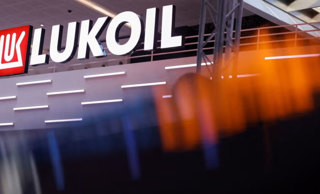 ЕС воздерживается от поддержки Венгрии и Словакии в вопросе ретранзита нефти «Лукойла» через Украину