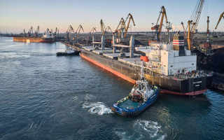 Понад $49 мільйонів збитків через недоотримані портові збори: судитимуть колишніх міністра інфраструктури та його першого заступника