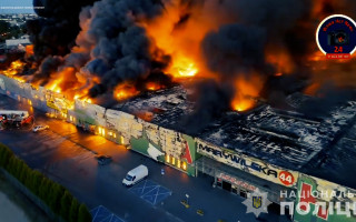 Правоохоронці затримали групу вербувальників паліїв, які за вказівкою росіян підпалювали торгівельні центри в Польщі та країнах Балтії