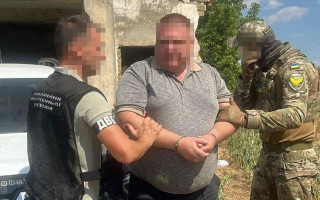 На Одещині викрито посадовця ДМС, який за $10 000 переправляв військовозобов’язаних за кордон
