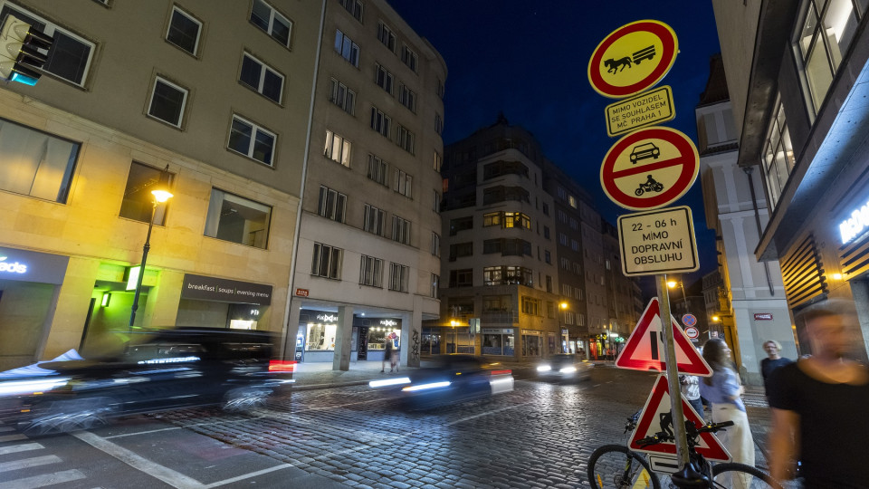 В историческом центре Праги запретили ночной автомобильный трафик из-за шума