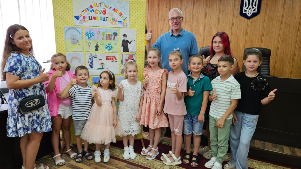 Запорізький окружний адміністративний суд провів для дітей конкурс малюнків «Суд очима дитини»