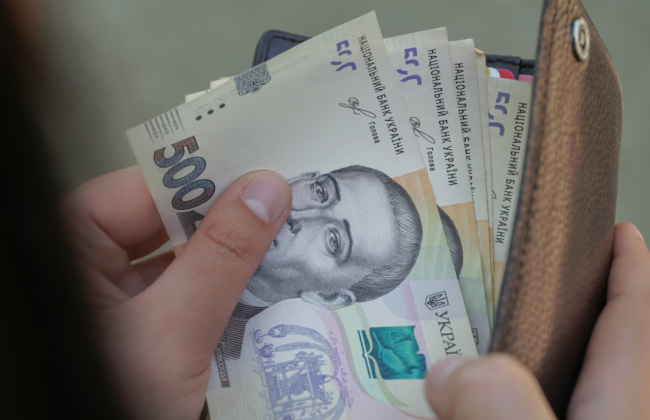 Имеет ли право на досрочную пенсию лицо, усыновившее ребенка с инвалидностью