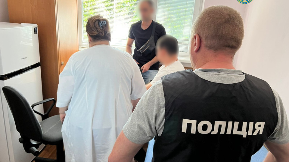 В Сумской области сообщено о подозрении медикам, способствовавшим незаконной переправке военнообязанных