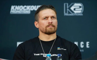 Александр Усик пообещал выплатить украинским боксерам большие призовые за медали на Олимлиаде-2024