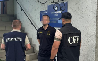 300 долларов с каждой таможенной декларации: в Винницкой области во взяточничестве подозревают начальника таможенного поста