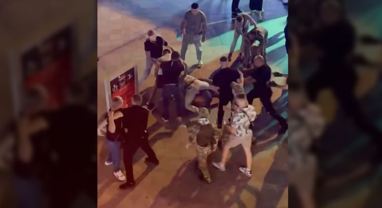 В одеській Аркадії сталася масова бійка: учасників затримала поліція, відео