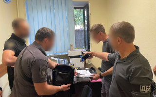 В Запорожье разоблачен правоохранитель, незаконно завладевший свыше 700 000 гривен