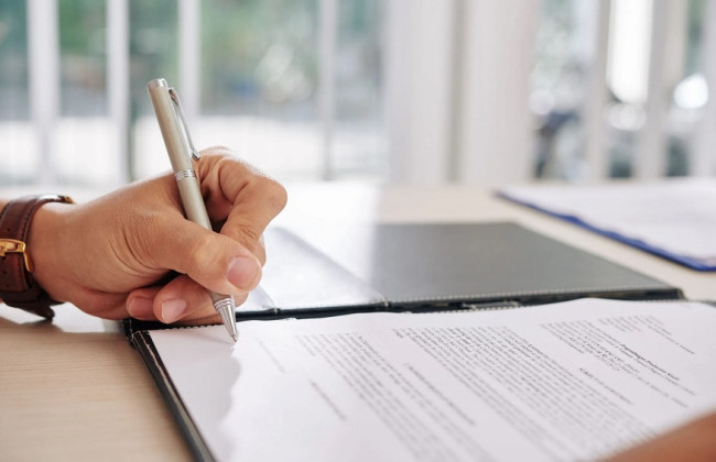 Договор факторинга не освобождает заемщика от кредитных обязательств, — суд