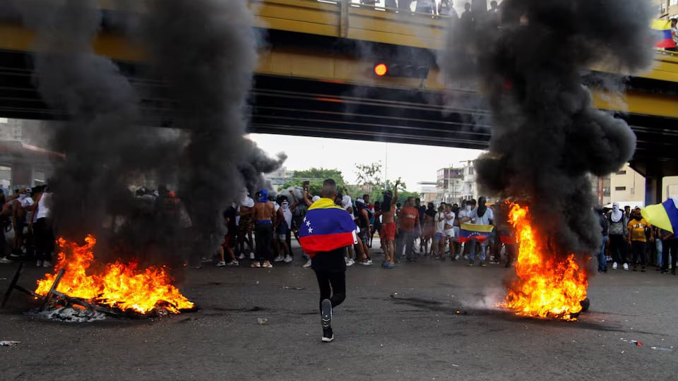 У Венесуелі спалахнули масові протести через підозру у фальсифікації результатів президентських виборів: відео