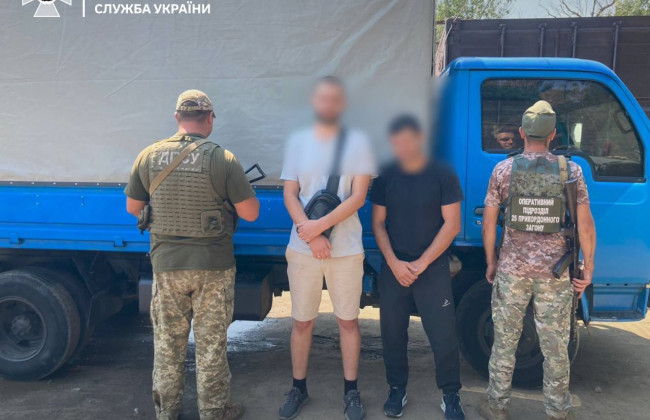 На границе Румынией нашли нарушителя в багажном отсеке фуры