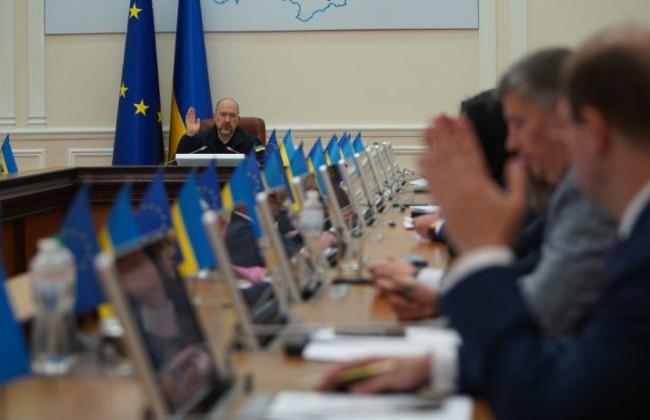 У Мінсоцполітики та Міненерго звільнено заступників міністрів — рішення Кабміну