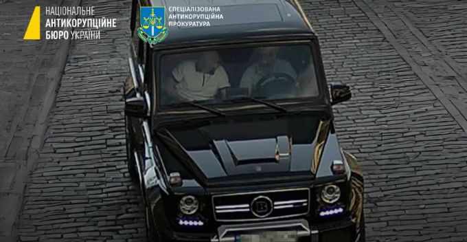 Ексголова Полтавської ОДА, який отримав 176 000 євро хабаря та Mercedes-Benz Brabus, постане перед судом