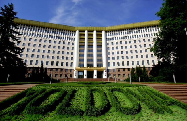 У  парламенті Молдови проводять обшуки