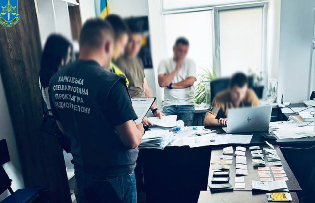 $1500 или мобилизация: в Харькове сотрудник ТЦК угрожал работникам и посетителям ресторана