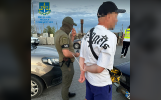 За $10 тисяч обіцяв військовозобов’язаним допомогти перейти кордон з Молдовою: підозрюють киянина