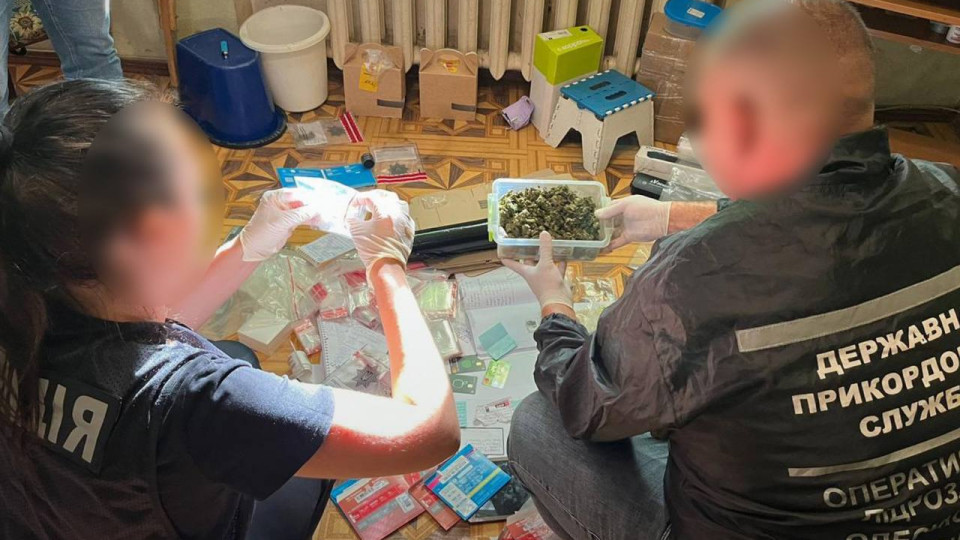 В Одесі через Telegram продавали «зілля»: викрито масштабний наркокартель з мільйонними доходами