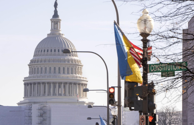 На зарплати держслужбовцям, ДСНС і соціальні видатки – у Мінфіні повідомили, куди підуть $3,9 млрд допомоги від США