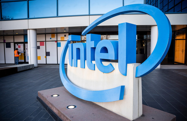 Компания Intel увольняет более 15 000 сотрудников, чтобы выбраться из кризиса