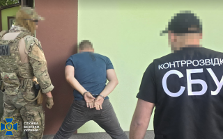 «Полював» на склади з боєприпасами та озброєнням ЗСУ на Вінниччині: СБУ затримала російського агента