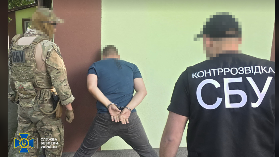 «Охотился» на склады с боеприпасами и вооружением ВСУ в Винницкой области: СБУ задержала российского агента