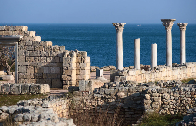 Украина обратилась в ЮНЕСКО из-за уничтожения российскими оккупантами Херсонеса в Крыму