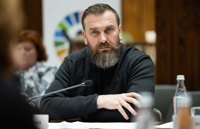 «Это очень болезненная проблема», – Оксен Лисовой о повышении заработной платы учителям