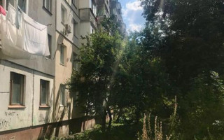 В Житомире 28-летний мужчина выпал из окна многоэтажки
