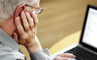 Отримувачі пенсії з-поміж ВПО можуть пройти ідентифікацію онлайн – роз'яснення в інфографіці