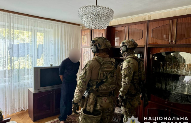 В Луцке мужчина угрожал пистолетом правоохранителям