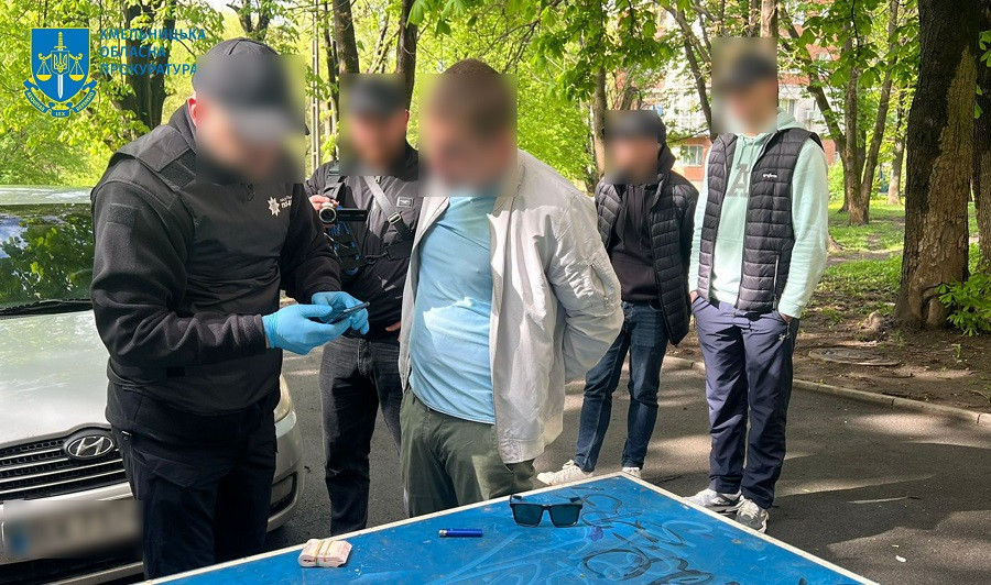 В Хмельницкой области «рекетир» требовал 100 тысяч гривен «карточного долга»