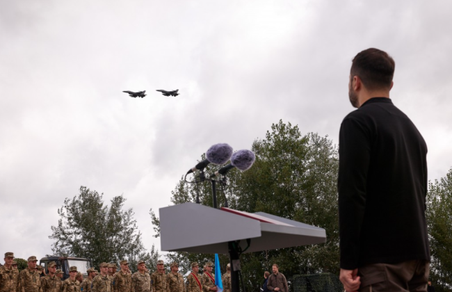 В День Воздушных Сил Зеленский подтвердил, что истребители F-16 уже в Украине