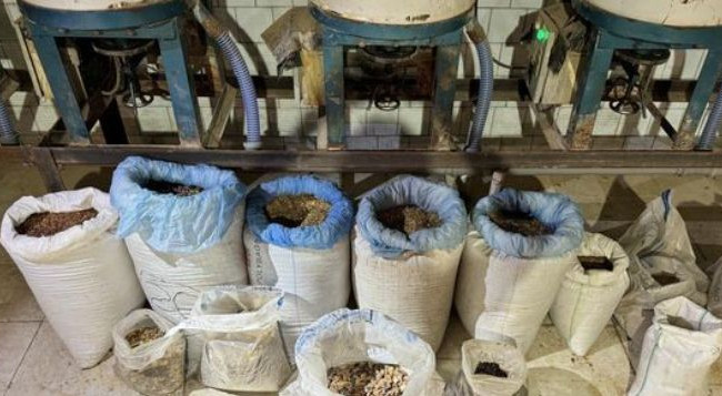 Изъяли янтаря более чем на 2 млн грн: в Ровенской области разоблачена «теневая мануфактура»