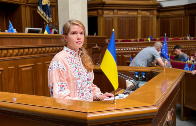 Марьяна Безуглая объяснила «троллингом» свою подпись под законопроектом о разрешении на выезд чиновникам за границу