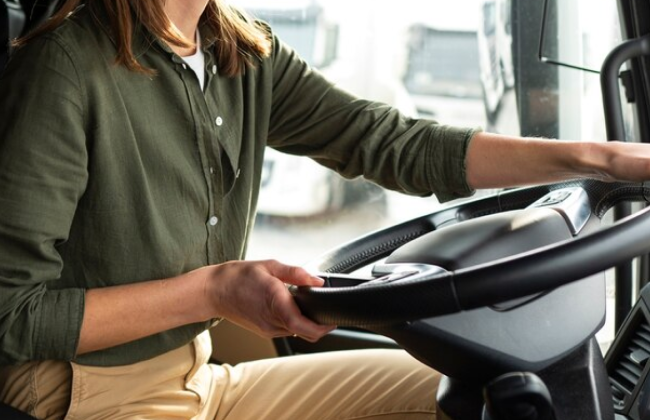 В Украине женщин будут бесплатно учить водить автобусы