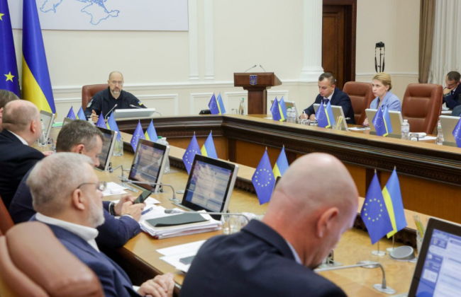 Кабмин расширил категории бизнеса, на которые не влияют отключение света